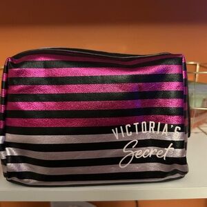 VICTORIA’s SECRET Fuchsia and Black Striped Cosmetic Bag(NWOT)